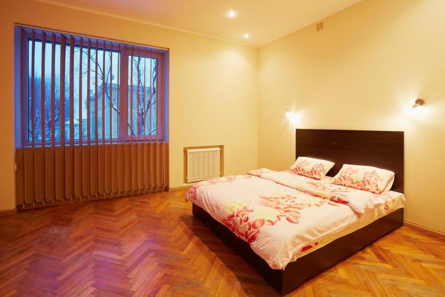 Stay Lviv Apartments Buitenkant foto