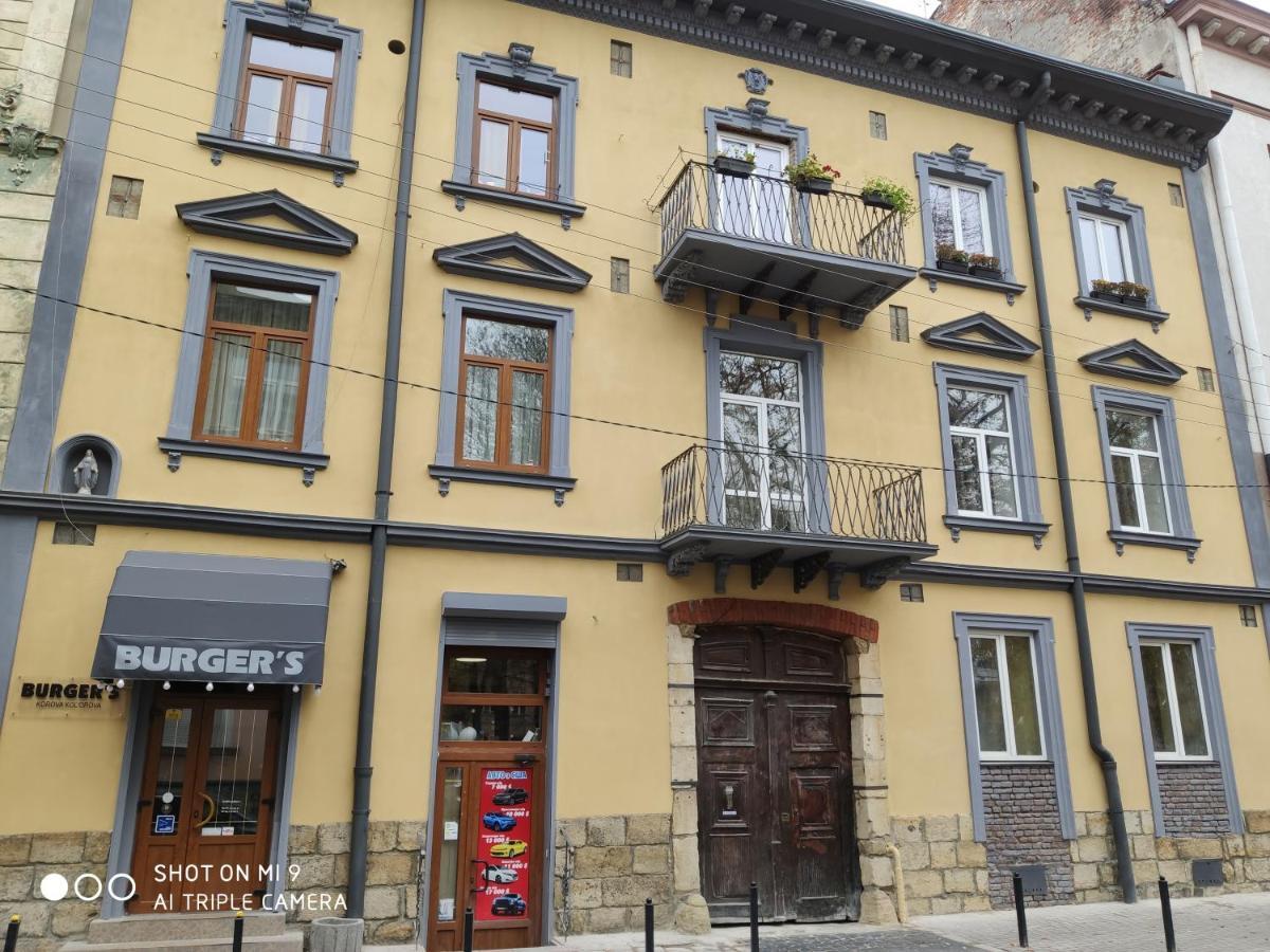 Stay Lviv Apartments Buitenkant foto